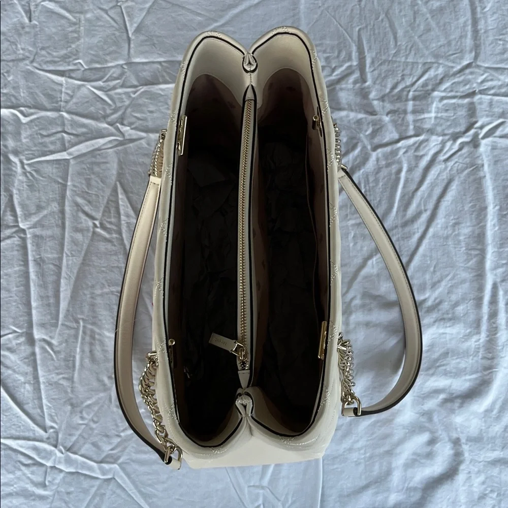♠️ Kate Spade Cream Quilted Tote and Wallet Set ♠️ - Picture 7 of 13